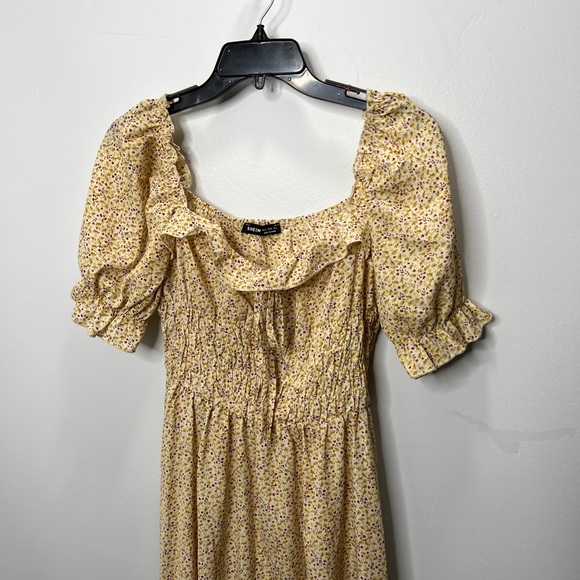 Yellow floral midi cottagecore retro style dress - Picture 3 of 7